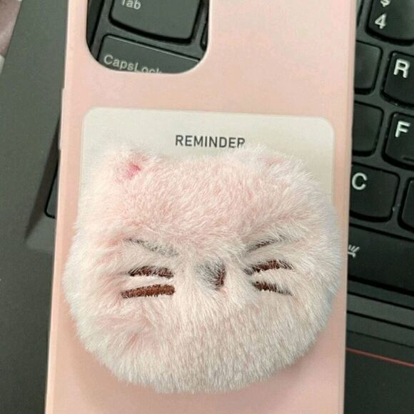 Soft Pink Fluffy Kitty Cat Face Design Phone Grip Holder - Picture 9 of 12